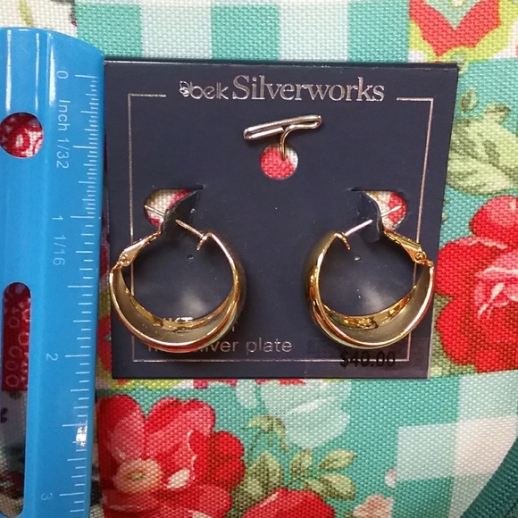 Gold hoops - Picture 2 of 3